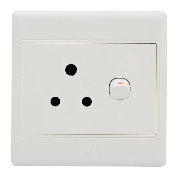 1 x 16A 100mm x 100mm Plastic Wall Socket